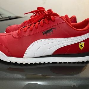 Ferrari Puma sneakers